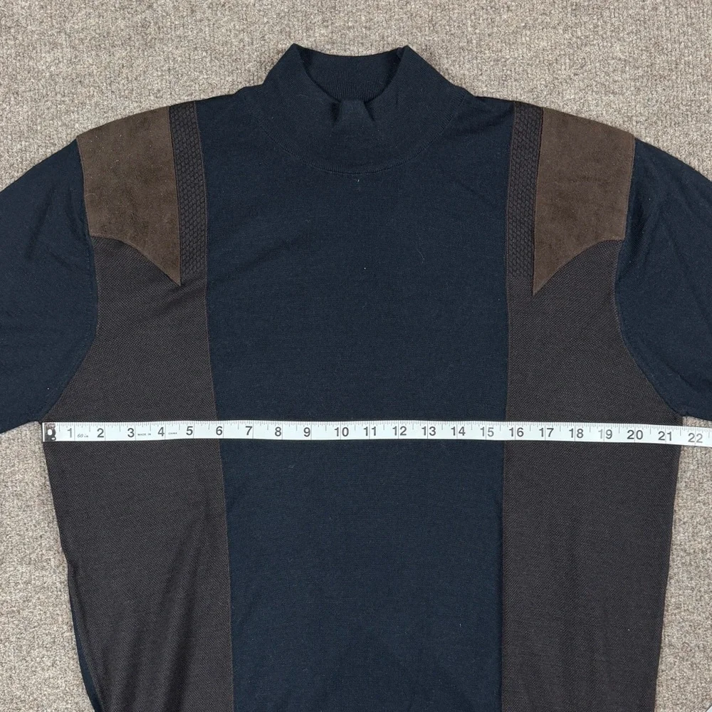 Navy Mock Neck Merino Wool Lightweight Sweater Men’s Large Suede Shoulder Patch